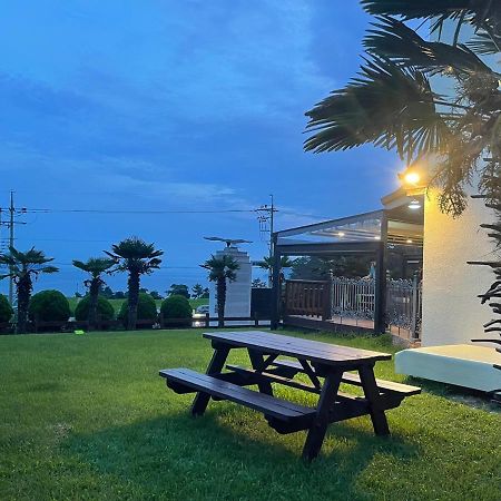 American Village Pension Manoa Namhae Exterior foto