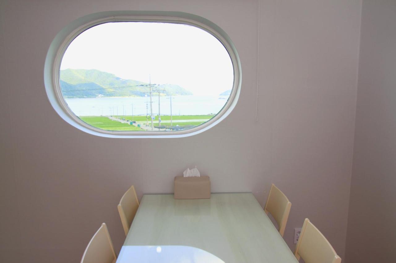 American Village Pension Manoa Namhae Exterior foto