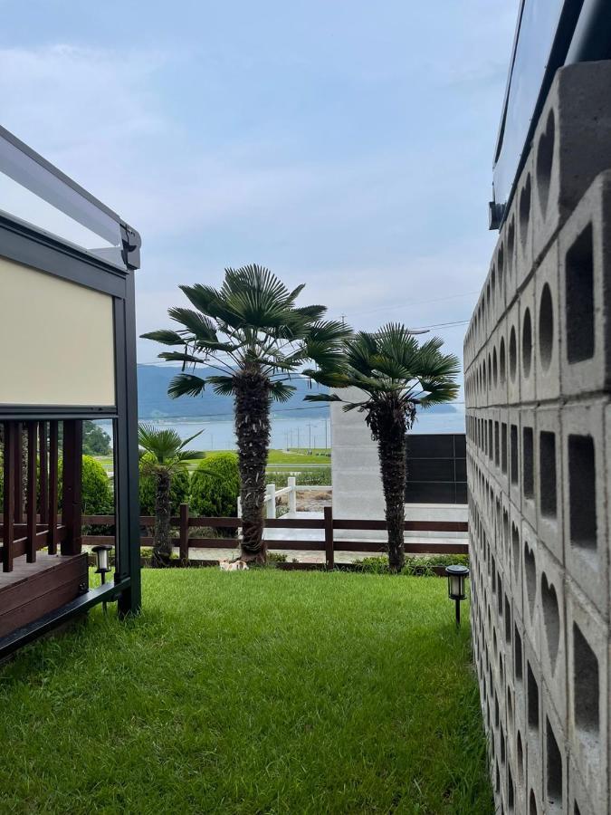 American Village Pension Manoa Namhae Exterior foto