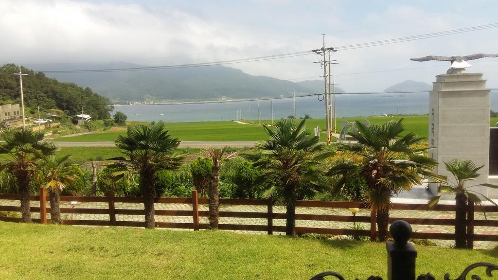 American Village Pension Manoa Namhae Quarto foto